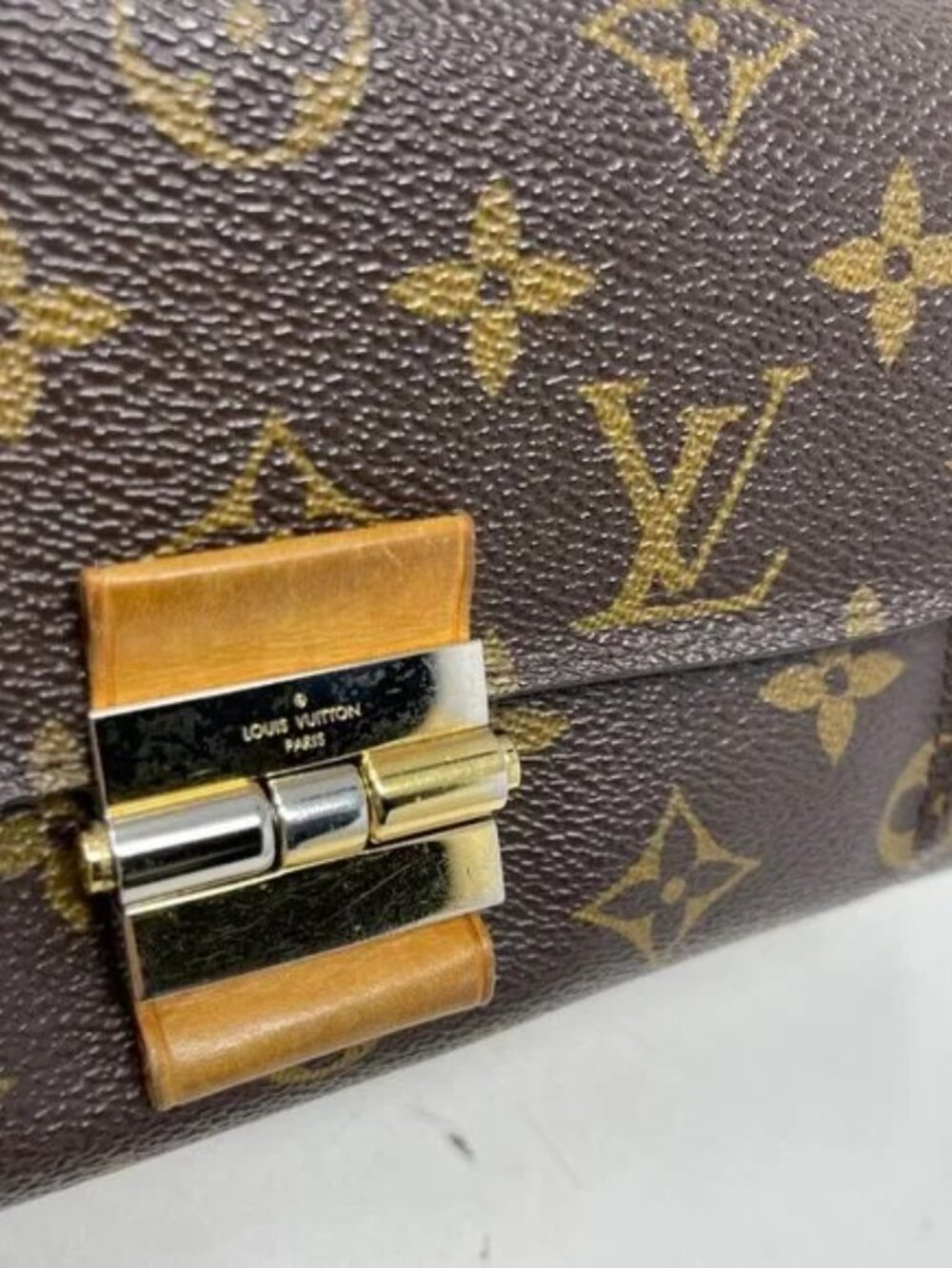 LOUIS VUITTON Monogram Elysee Long Wallet - Picture 7 of 10